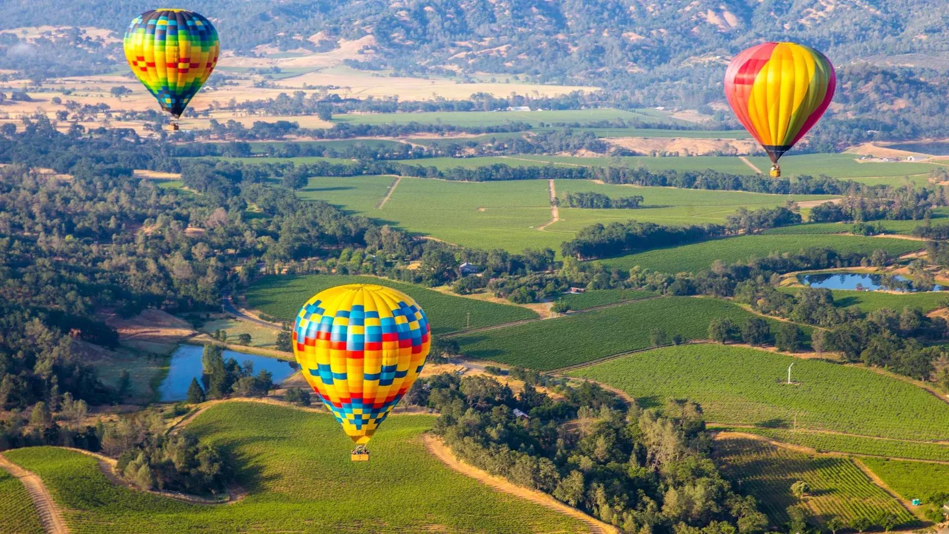 热气球将从加利福尼亚州的弗莱森特山起飞.