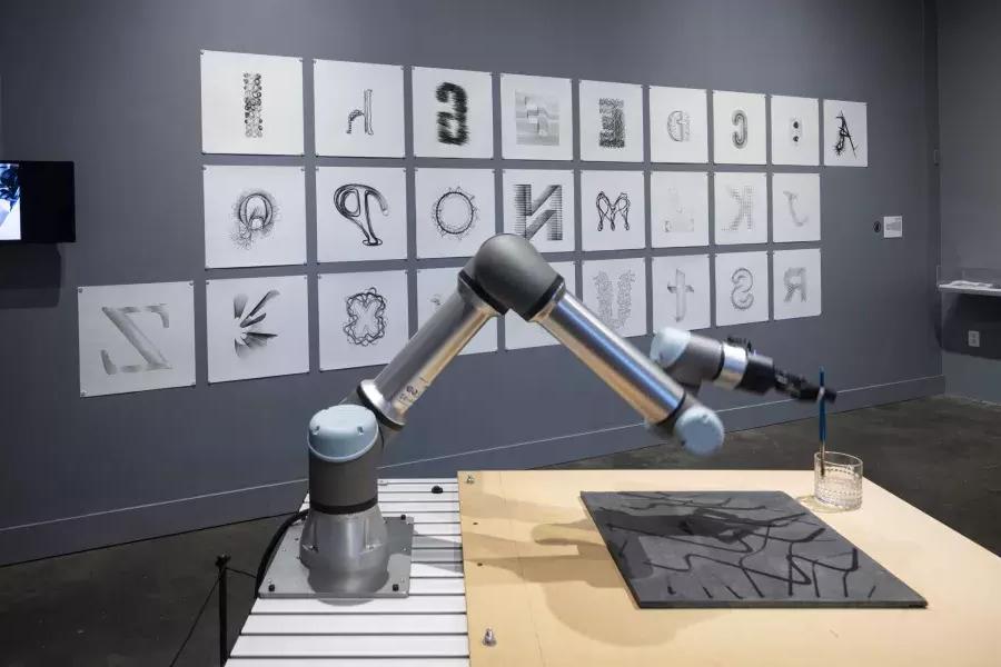 Mr. Roboto, 2024, Museum of Craft and Design. Henrik Kam摄影.